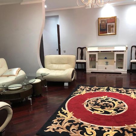 Beautiful Apartments In The Heart Of The City Tashkent Esterno foto
