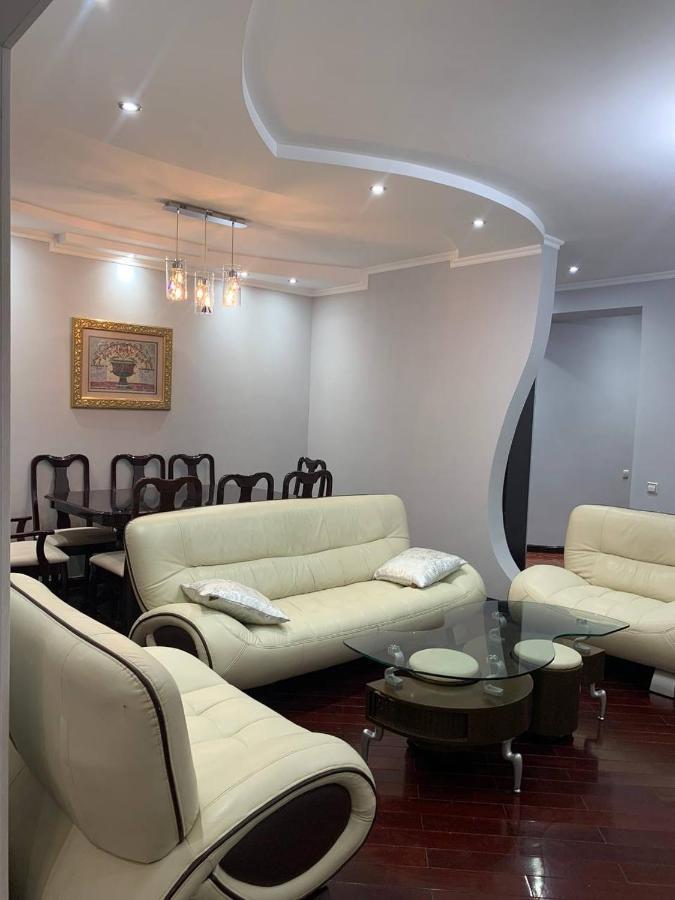 Beautiful Apartments In The Heart Of The City Tashkent Esterno foto