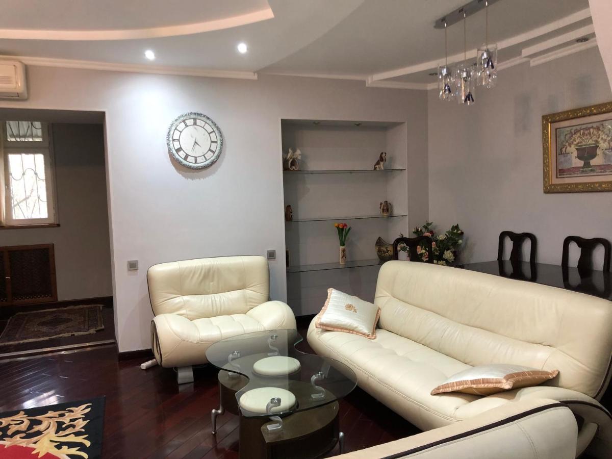 Beautiful Apartments In The Heart Of The City Tashkent Esterno foto