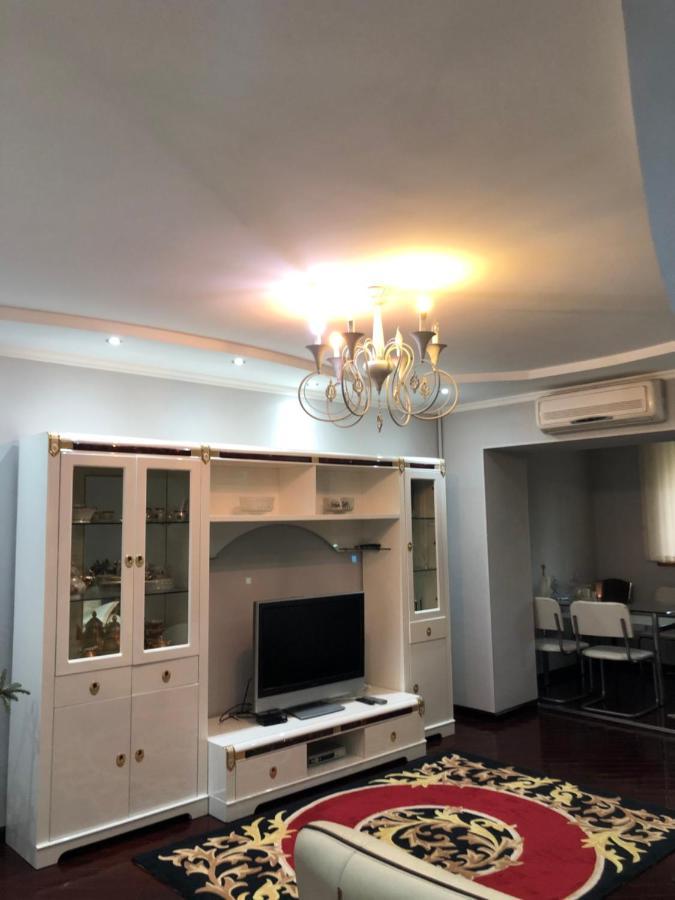 Beautiful Apartments In The Heart Of The City Tashkent Esterno foto